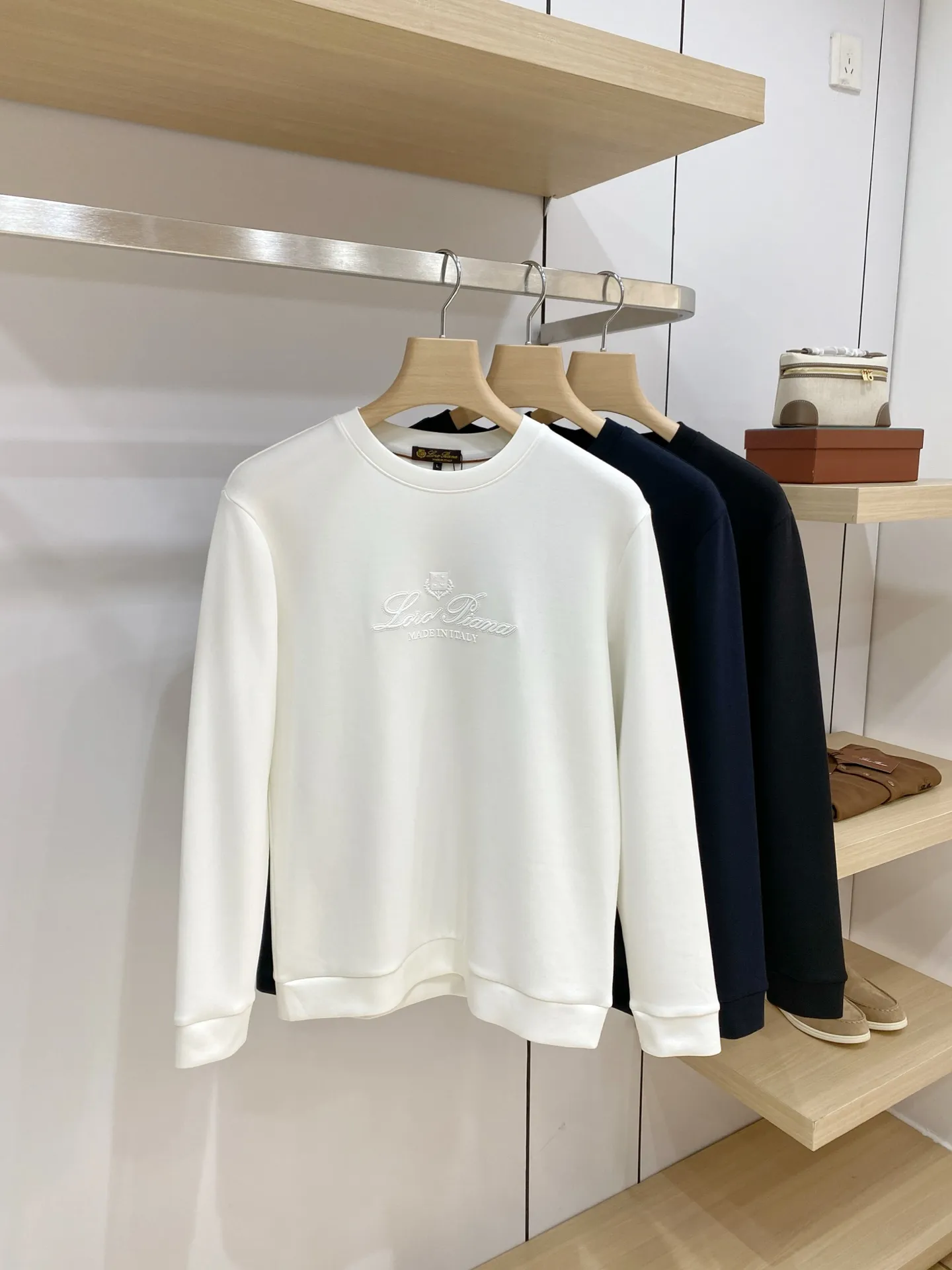 Lp early autumn New Arrival top version New Arrival air layer sweatshirt exclusive sale! Original replica, exclusive design, super craftsmanship! Extremely luxurious! The pattern is awesome! Size M-4xl